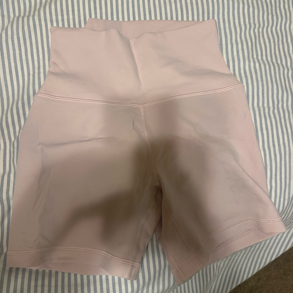 Aritzia Women's Pink High-Waisted biker shorts